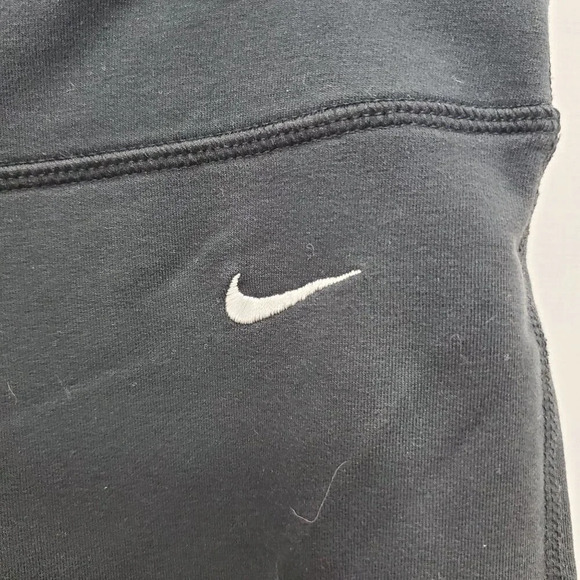 Nike NikeFit Dry Women's Black Swoosh Loose Fit Cropped Athletic Leggings Sz M - Picture 2 of 5